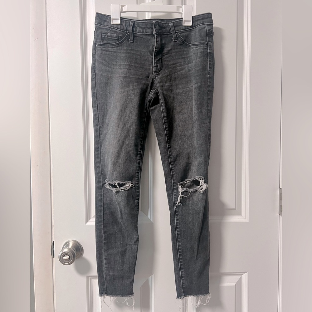 Mossimo | Mid Rise Cropped Distressed Jegging